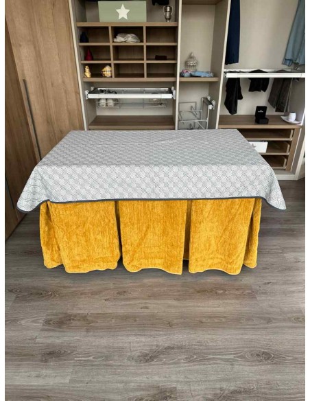 Conjunto Doble Grueso 10 Pliegues Mostaza con Tapete Rombos