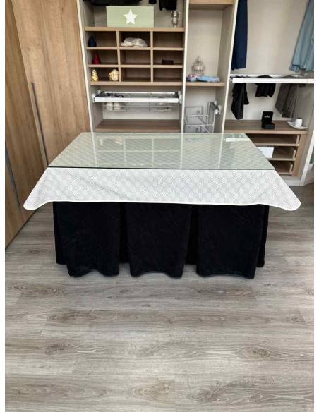 Conjunto Doble Grueso 10 Pliegues Negro con Tapete Crema