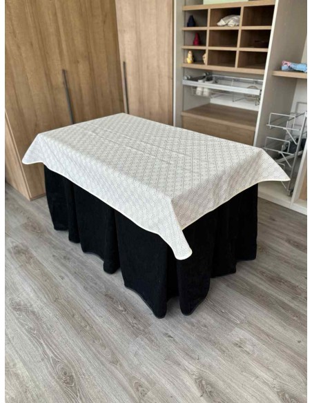 Conjunto Doble Grueso 10 Pliegues Negro con Tapete Crema