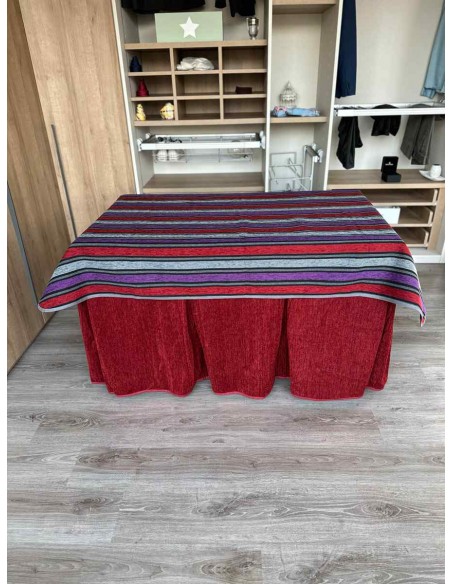 Conjunto Doble Grueso 10 Pliegues Rojo con Tapete Franjas