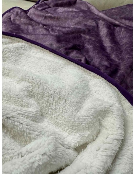 Conjunto Forro de Borrego Gran Capacidad Calórica Morada con Tapete Franjas