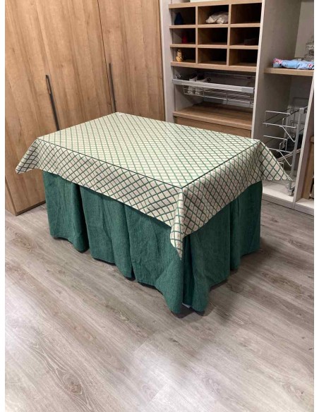 Conjunto Chenilla 10 Pliegues color Verde con Tapete Libano Verde