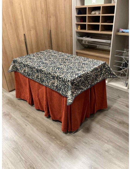 Conjunto Chenilla 10 Pliegues color Teja con Tapete Nature