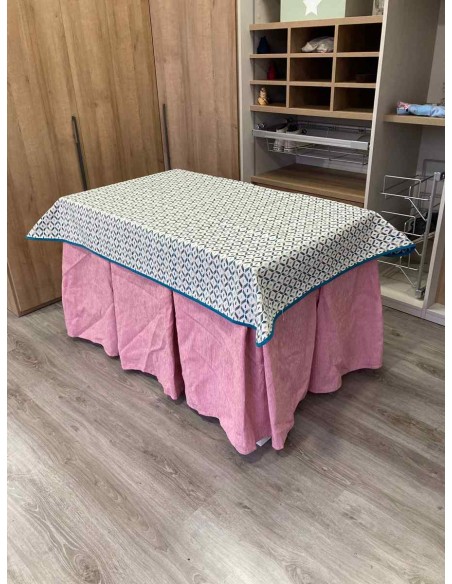 Conjunto Chenilla 10 Pliegues color Rosa Pastel con Tapete Geo