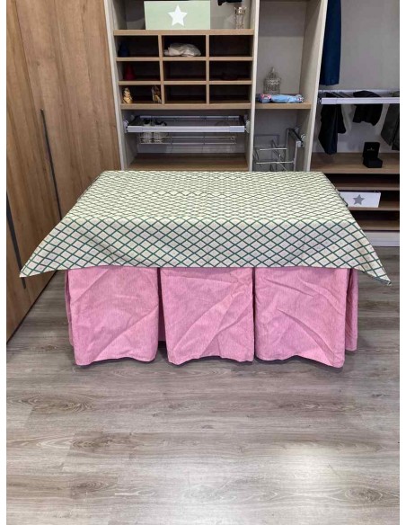 Conjunto Chenilla 10 Pliegues color Rosa Pastel con Tapete Libano Verde