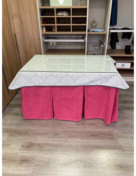 Conjunto Chenilla 10 Pliegues color Rosa Chicle con Tapete Sol