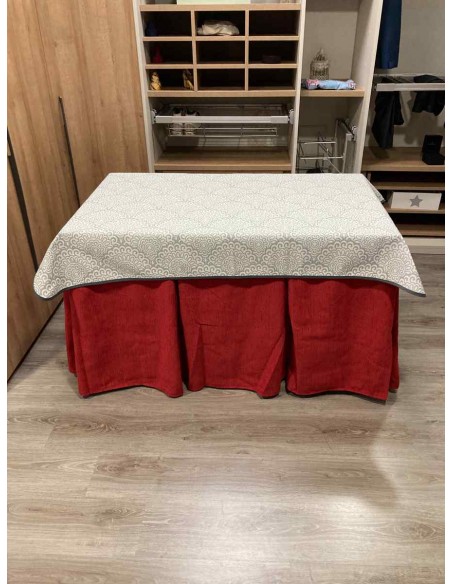 Conjunto Chenilla 10 Pliegues color Rojo con Tapete Sol