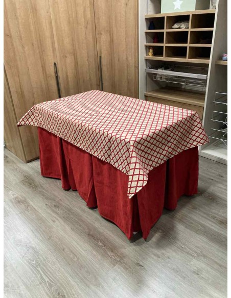 Conjunto Chenilla 10 Pliegues color Rojo con Tapete Libano Rojo