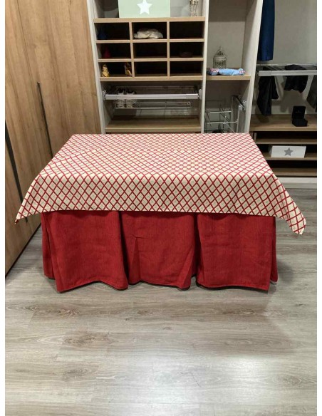 Conjunto Chenilla 10 Pliegues color Rojo con Tapete Libano Rojo