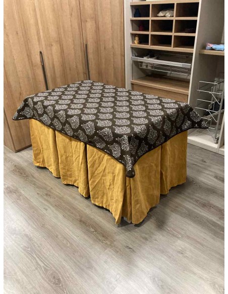 Conjunto Chenilla 10 Pliegues color Mostaza con Tapete Acebo