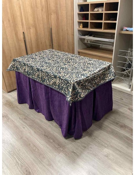 Conjunto Chenilla 10 Pliegues color Morado con Tapete Nature