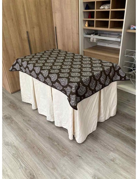 Conjunto Chenilla 10 Pliegues color Marfil con Tapete Acebo