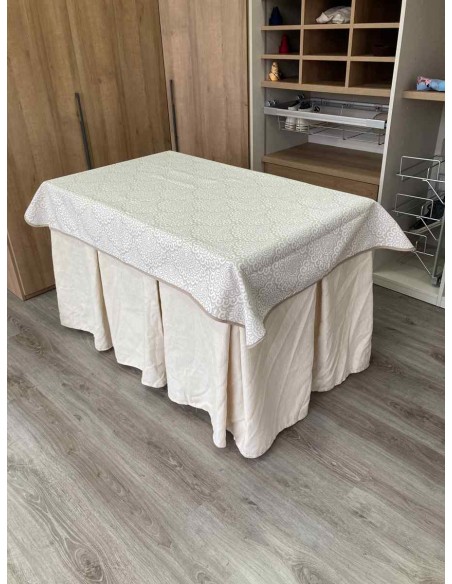 Conjunto Chenilla 10 Pliegues color Marfil con Tapete Amanecer