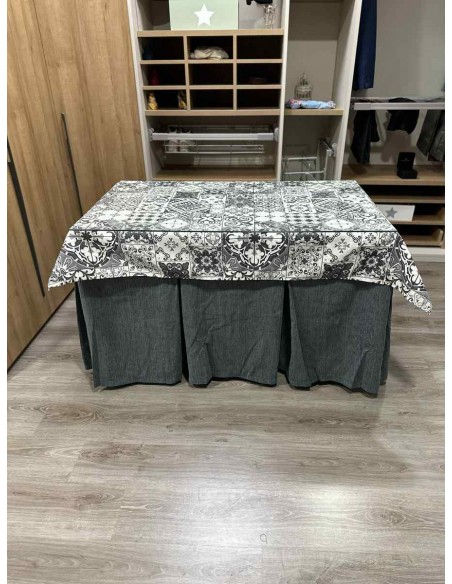 Conjunto Chenilla 10 Pliegues color Gris con Tapete Mosaico