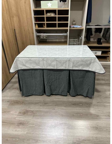 Conjunto Chenilla 10 Pliegues color Gris con Tapete Sol