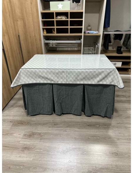 Conjunto Chenilla 10 Pliegues color Gris con Tapete Rombos