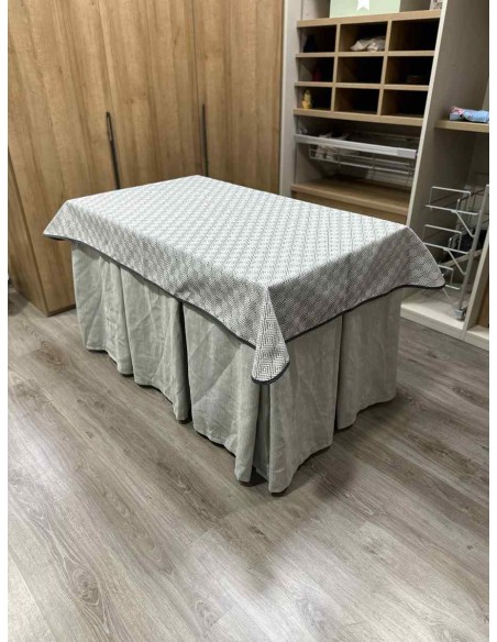 Conjunto Chenilla 10 Pliegues color Gris Claro con Tapete Rombos