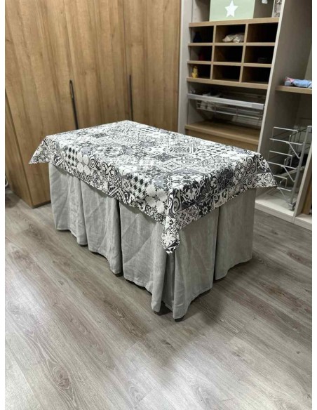 Conjunto Chenilla 10 Pliegues color Gris Claro con Tapete Mosaico