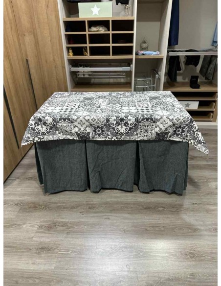 Conjunto Chenilla 10 Pliegues color Gris con Tapete Mosaico