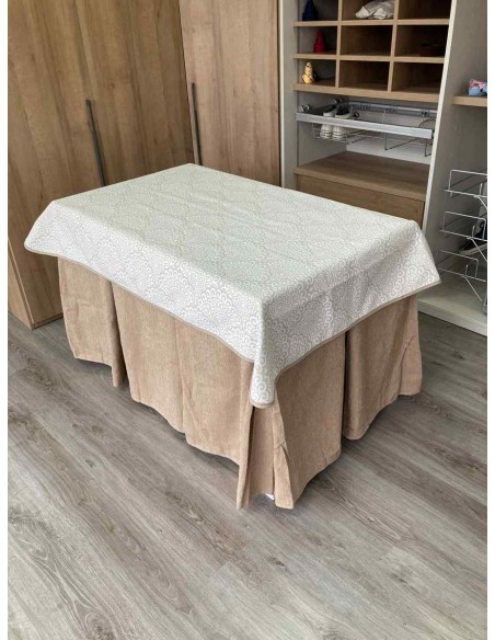 Conjunto Chenilla 10 Pliegues color Beige con Tapete Amanecer