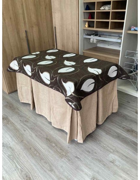 Conjunto Chenilla 10 Pliegues color Beige con Tapete Hojas