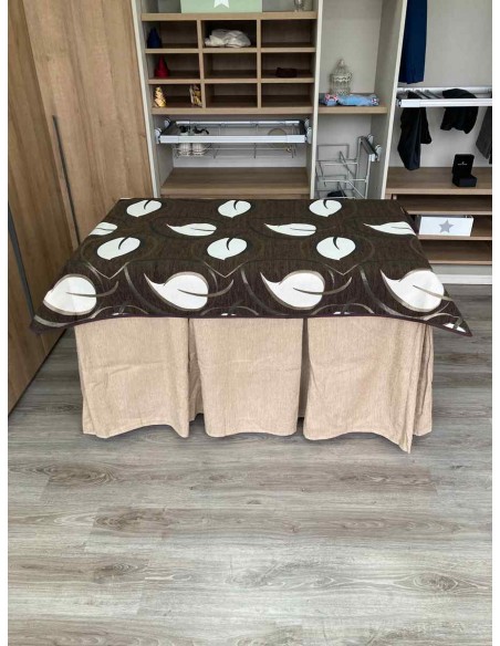 Conjunto Chenilla 10 Pliegues color Beige con Tapete Hojas