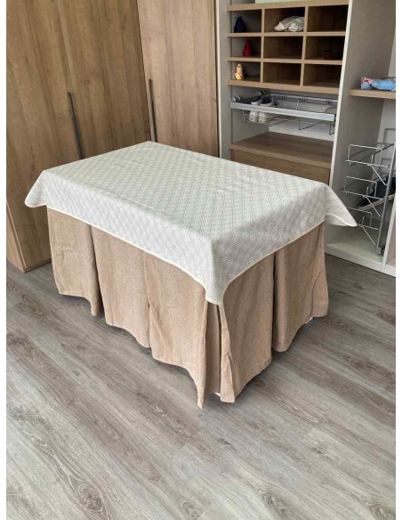 Conjunto Chenilla 10 Pliegues color Beige con Tapete Crema