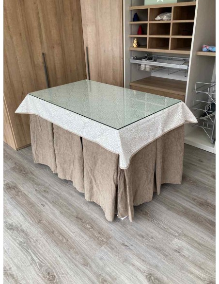 Ropa Chenilla 10 Pliegues color Topo con Tapete Amanecer