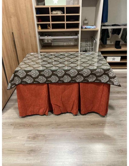 Ropa Chenilla 10 Pliegues color Teja con Tapete Acebo