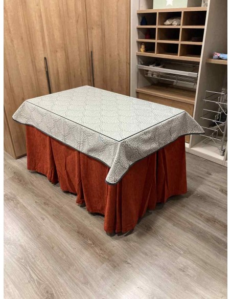 Ropa Chenilla 10 Pliegues color Teja con Tapete Sol