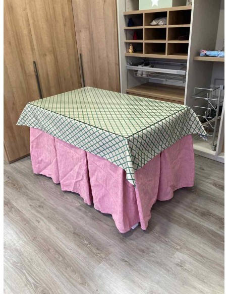 Ropa Chenilla 10 Pliegues color Rosa Pastel con Tapete Libano Verde