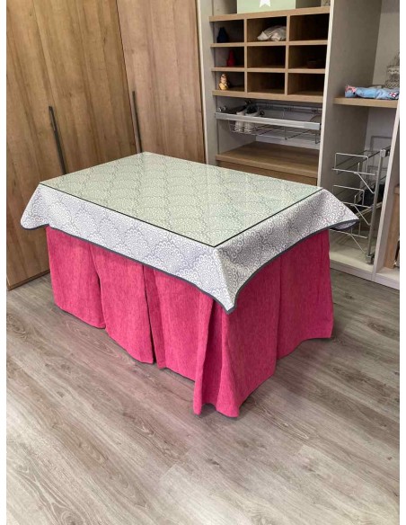 Ropa Chenilla 10 Pliegues color Rosa Chicle con Tapete Sol