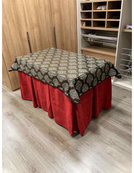 Ropa Chenilla 10 Pliegues color Rojo con Tapete Acebo