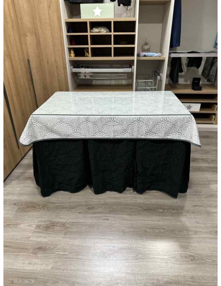 Ropa Chenilla 10 Pliegues color Negro con Tapete Sol