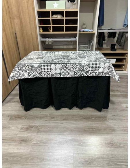 Ropa Chenilla 10 Pliegues color Negro con Tapete Mosaico