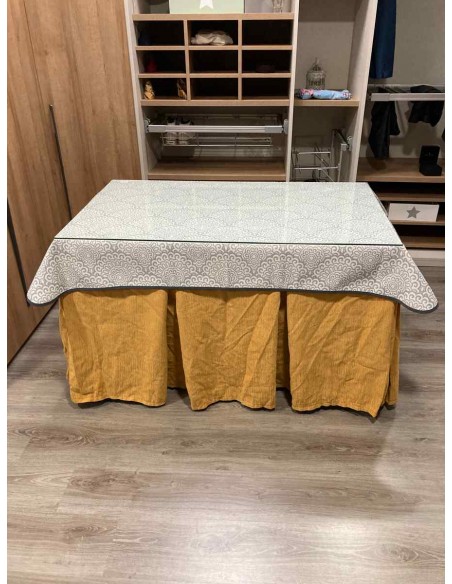 Ropa Chenilla 10 Pliegues color Mostaza con Tapete Sol