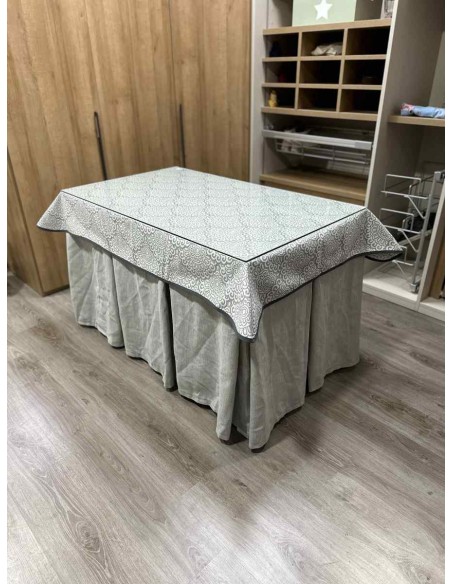 Ropa Chenilla 10 Pliegues color Gris Claro con Tapete Sol