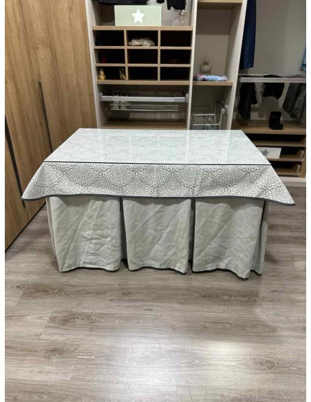 Ropa Chenilla 10 Pliegues color Gris Claro con Tapete Sol