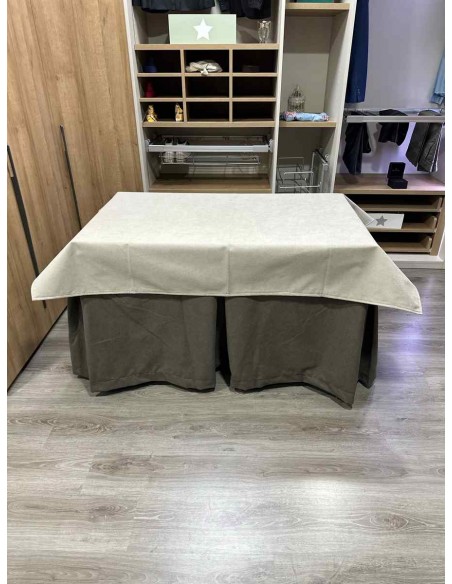 Conjunto Antimanchas Aterciopelada Triplegrueso color Chocolate con Tapete Liso Beige