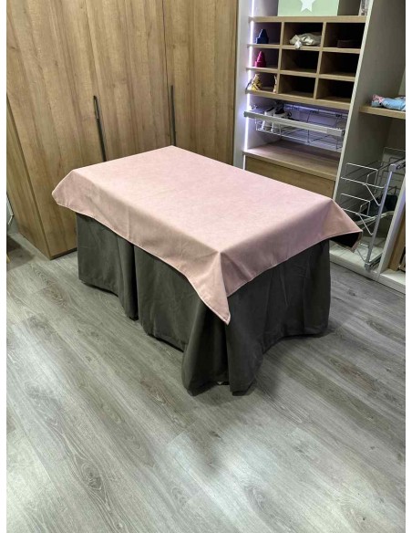 Conjunto Antimanchas Aterciopelada Triplegrueso color Chocolate con Tapete Liso Rosa