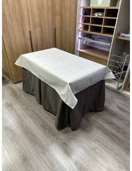 Conjunto Antimanchas Aterciopelada Triplegrueso color Chocolate con Tapete Liso Marfil