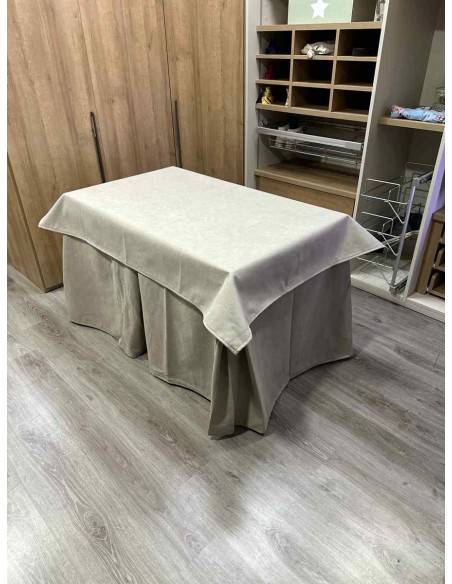 Conjunto Antimanchas Aterciopelada Triplegrueso color Beige con Tapete Liso Beige