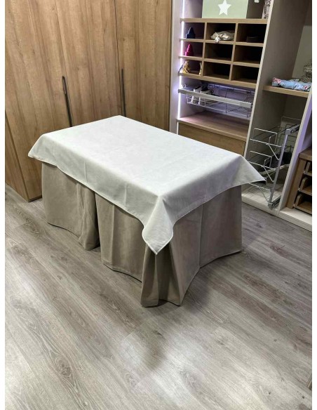 Conjunto Antimanchas Aterciopelada Triplegrueso color Beige con Tapete Liso Marfil