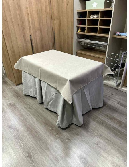 Conjunto Antimanchas Aterciopelada Triplegrueso color Marfil con Tapete Liso Beige