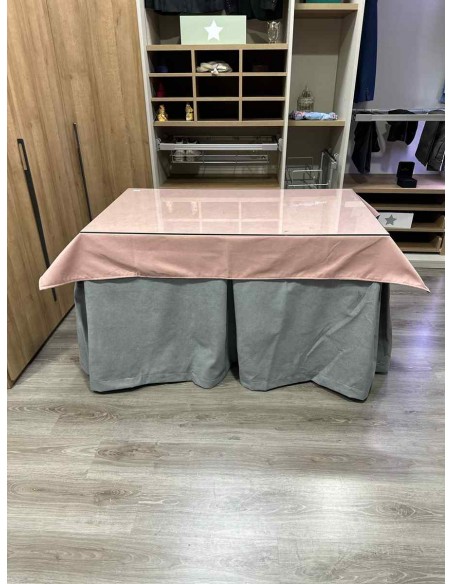 Conjunto Antimanchas Aterciopelada Triplegrueso color Gris con Tapete Liso Rosa