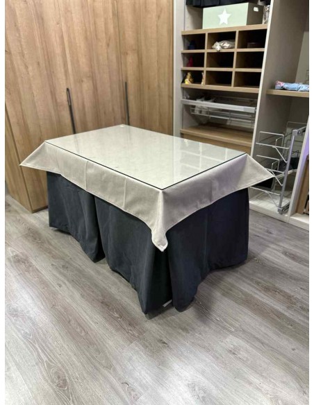 Conjunto Antimanchas Aterciopelada Triplegrueso color Grafito con Tapete Liso Beige