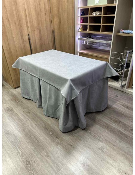 Conjunto Antimanchas Aterciopelada Triplegrueso color Gris con Tapete Liso Gris