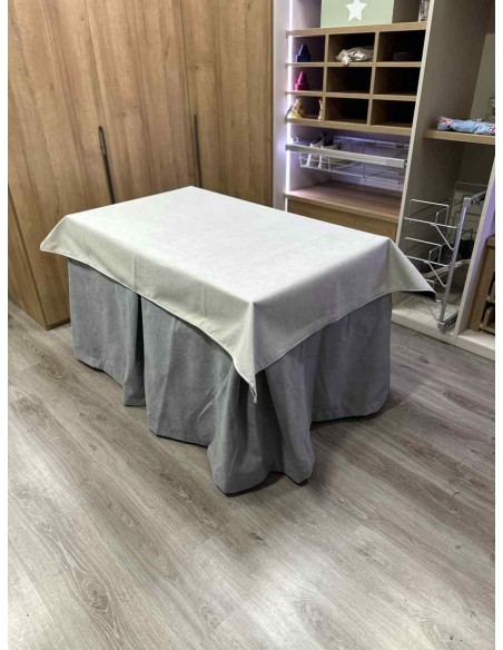 Conjunto Antimanchas Aterciopelada Triplegrueso color Gris con Tapete Liso Marfil