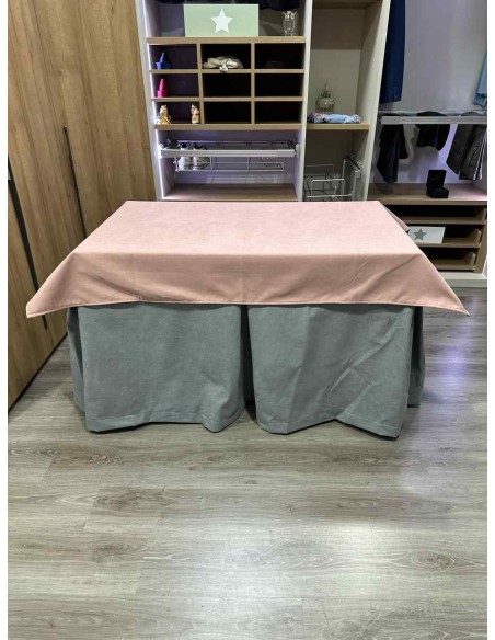 Conjunto Antimanchas Aterciopelada Triplegrueso color Gris con Tapete Liso Rosa