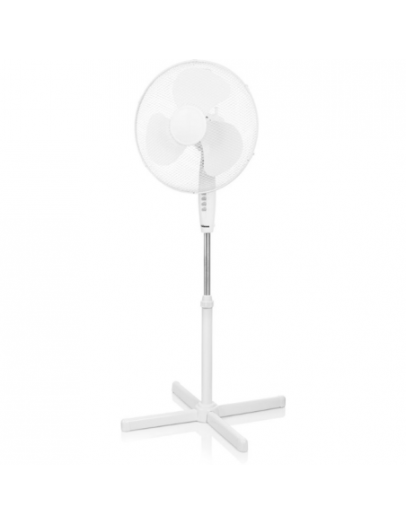 ventilador clasico de suelo blanco